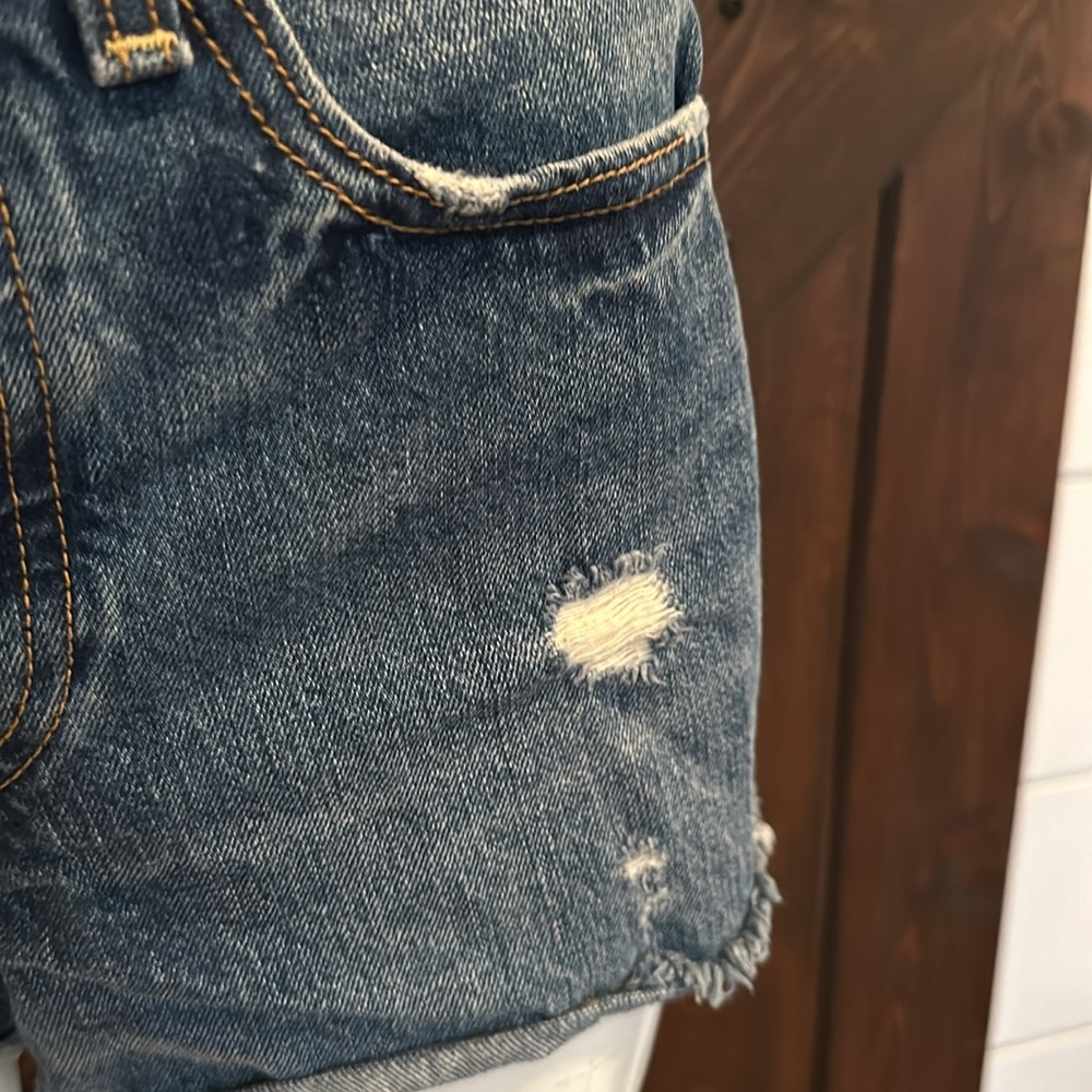 LEVI’S HIGH RISE DARK WASH 501 BUTTON FLY CUT OFF RETRO JEAN SHORTS SIZE 27 e8 - Picture 2 of 9